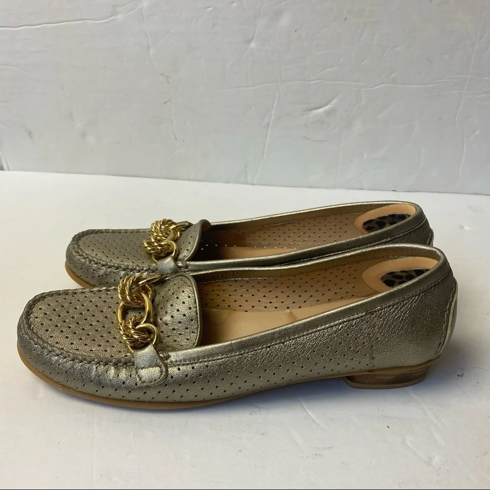 Vintage Stuart Weitzman Gold Metallic Leather Chain Bit Loafers 7.5 SS